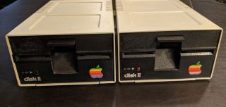 Vintage Apple IIe Personal Computer A2S2064 Green Monitor A3M0039 &Floppy Drives 11