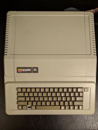 Vintage Apple IIe Personal Computer A2S2064 Green Monitor A3M0039 &Floppy Drives 3