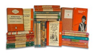 Vintage Green Penguin Books By The Foot - Approx 20 Books Mixed Spines