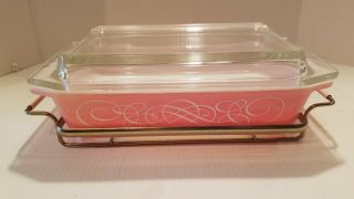 Vintage Pyrex Pink Scroll 2 Qt Casserole With Lid & Cradle Promo 575 - B