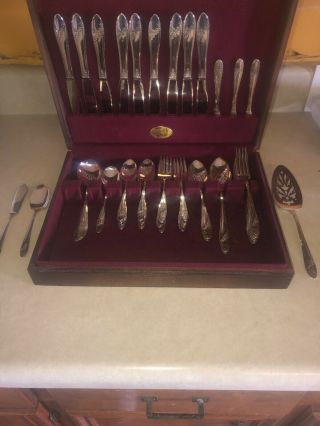 63 Piece Set Queen Bess Ii Silverplate Flatware Oneida Community 1946 With Chest