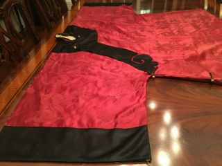 An Chinese Qing Dynasty Embroidered Red Ground Silk Robe. 2