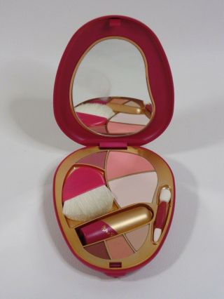 Nina Ricci Perfumes - Le Teint Blush Lipstick Eyeshadow Powder Vintage Cosmetic