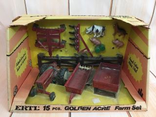 Vintage Ertl Golden Acres Farm Set Die Cast Toy Tractor 1/32