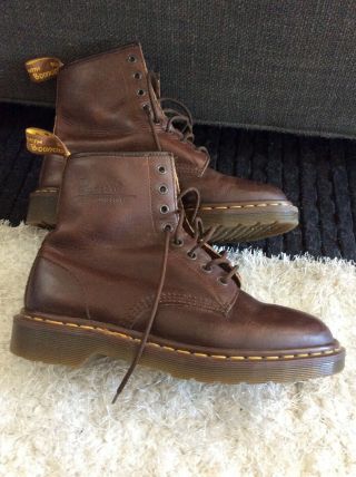 Euc Vtg Dr Doc Martens Mens Size 7 Air Wair Brown Boots 10 Eye Made In England
