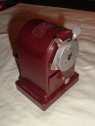 Vintage Dahle 22 Hard To Find German Bakelite Pencil Sharpener / Red