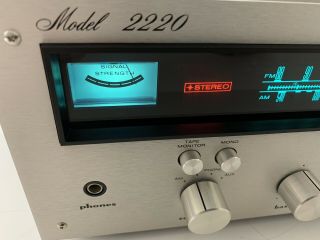 Marantz 2220 AM/FM Stereo Receiver - Professionally Serviced - Rare Museum Piece 9