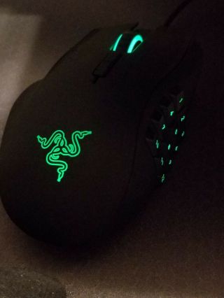 Razer Naga 2014 Left - Handed Edition Gaming Mouse (ultra - rare) 3