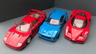3 Vintage Hot Wheels Enzo Ferrari Ferrari F40 Detomaso Pantera Diecast Cars 1:18