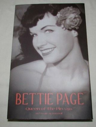 Very Rare Phicen Bettie Page 1/6 Pin Up Playful Action Doll