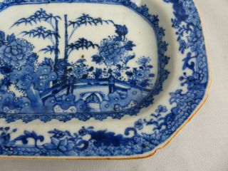 A BLUE AND WHITE CHINESE EXPORT PORCELAIN PLATE 18TH CENTURY QIANLONG PERIOD 4