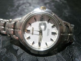 Seiko Men ' s Watch 8F32 - 0119 Runs and Keeps Accurate Time 7