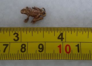Vintage 18K Solid Yellow Gold Charm ESPANA Fan And 14K Gold Frog Charm 4