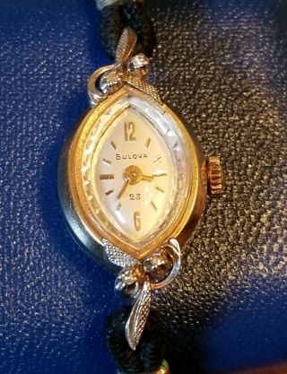 Vintage Ladies Bulova 14k Yellow Gold & Diamond Watch 5at 23 Jewel Estate