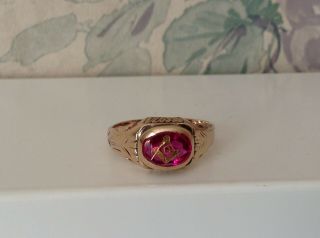 Vintage Art Deco Masonic 10k Solid Yellow Gold Signet Ring Etched Ruby - Size 9