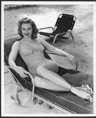 Vintage 1940s Girl Next Door Bathing Beauty Pin - Up Virginia Mayo Sexy Photograph