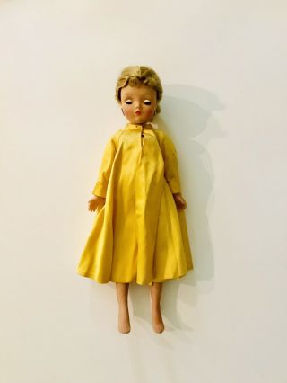 Vintage Madame Alexander Cissy Blonde Doll Gold Theater Dress Coat Stocking 20 