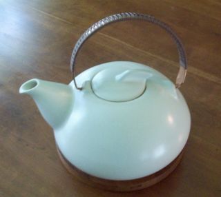 Mid Century Modern Edith Heath Ceramics California Linen Vintage Teapot & Trivet