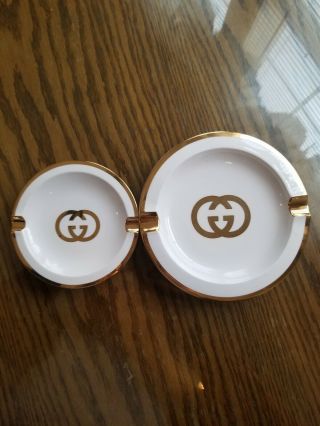 Vintage Gucci Ashtray Set Of Two.  From Italy Pre - Owned White With Gold Trim