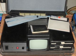 Vintage Cp/m Amust Compak Executive 816 Portable Computer