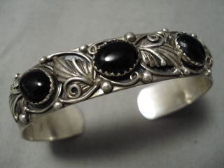 Detailed Vintage Navajo Domed Jet Sterling Silver Leaf Garden Bracelet Old