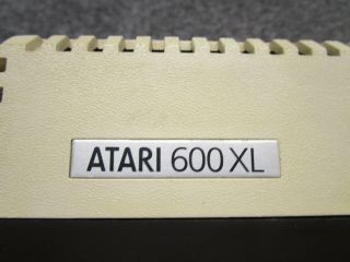 Atari Model 600xl Vintage Home Computer Console Video Game Power On 5