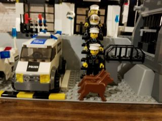 LEGO City Police Station 7237 vintage rare and retired incredible set city 2