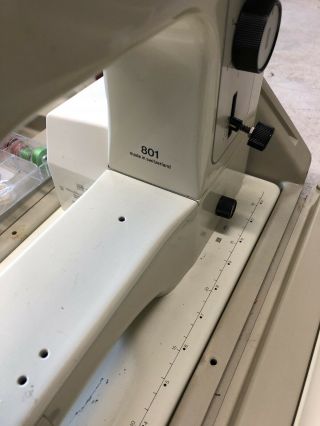 Vintage Bernina 801 Sewing Machine 4