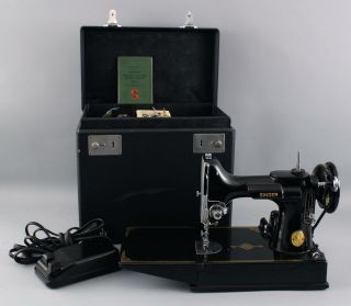 1950 Vintage Singer 221 - 1 Featherweight Sewing Machine W/ Pedal,  Case