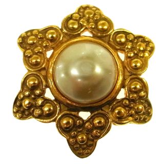 Authentic Chanel Vintage Cc Imitation Pearl Brooch Pin Gold - Tone Corsage Ak29693