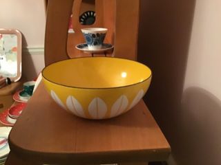 Vintage Cathrineholm Yellow Enamelware Lotus Bowl 5.  5” (14 Cm)