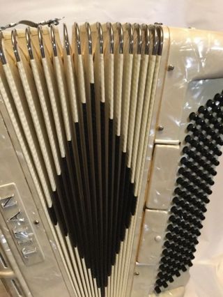vintage titano accordion 120bass made in Italy 6
