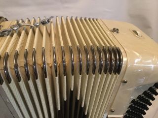vintage titano accordion 120bass made in Italy 7