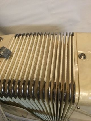 vintage titano accordion 120bass made in Italy 8