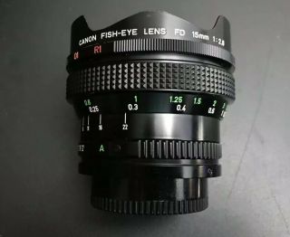 Rare Canon Lens Fd 15mm F/2.  8 1:2.  8 Vtg Fisheye Fish - Eye Lens W Case Exc,