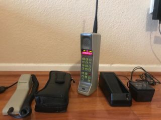 Vintage Rare Motorola DynaTAC 8000S Analog Thick Brick Cellular Cell phone 2