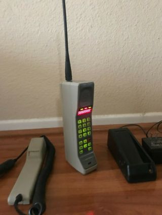 Vintage Rare Motorola DynaTAC 8000S Analog Thick Brick Cellular Cell phone 3