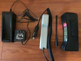 Vintage Rare Motorola DynaTAC 8000S Analog Thick Brick Cellular Cell phone 8