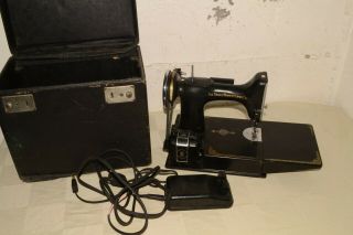 Antique Singer Sewing Machine Featherweight 221 April 1941 Vtg PARTS/REPAIR 11
