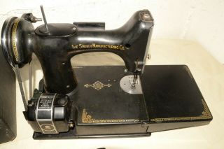 Antique Singer Sewing Machine Featherweight 221 April 1941 Vtg PARTS/REPAIR 3