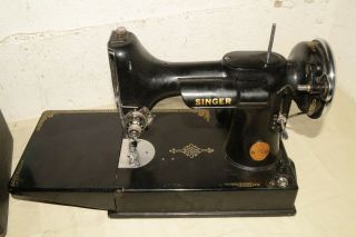 Antique Singer Sewing Machine Featherweight 221 April 1941 Vtg PARTS/REPAIR 5