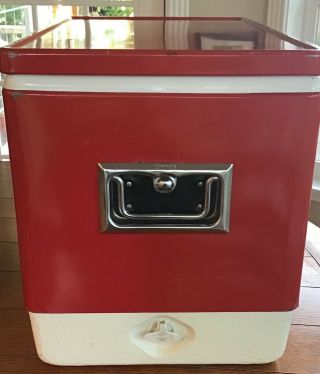 Vintage COLEMAN (USA) 1978 Red Metal Cooler Ice Box Metal Handles VG with Tray 5