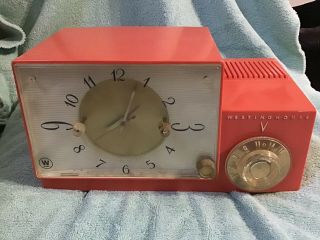 Vintage Westinghouse Clock/radio Great Coral Color