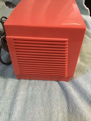 Vintage Westinghouse Clock/Radio Great Coral Color 8