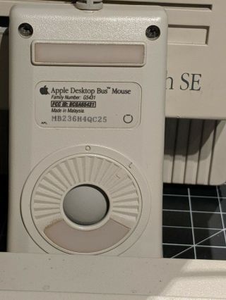 Vintage Apple Macintosh SE 1 MB RAM 800 K Drive Model No: M5011 with peripherals 5