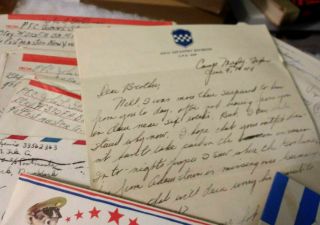 World war ii Letters/ 4 VMails/2 Greeting Cards/12 letters/P.  F.  C.  Strailman/43 - 44 2