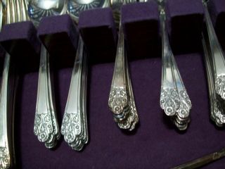 75 pc ' s ROGERS DELUXE PLATE SILVERPLATE PRECIOUS FLATWARE & WOOD BOX 2