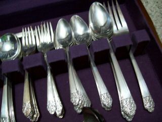 75 pc ' s ROGERS DELUXE PLATE SILVERPLATE PRECIOUS FLATWARE & WOOD BOX 5