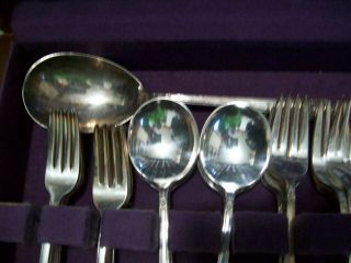 75 pc ' s ROGERS DELUXE PLATE SILVERPLATE PRECIOUS FLATWARE & WOOD BOX 7
