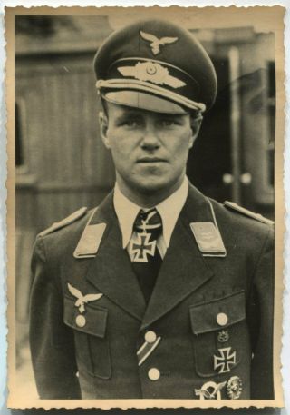 German Wwii Archive Photo: Luftwaffe Flying Ace With Knight 